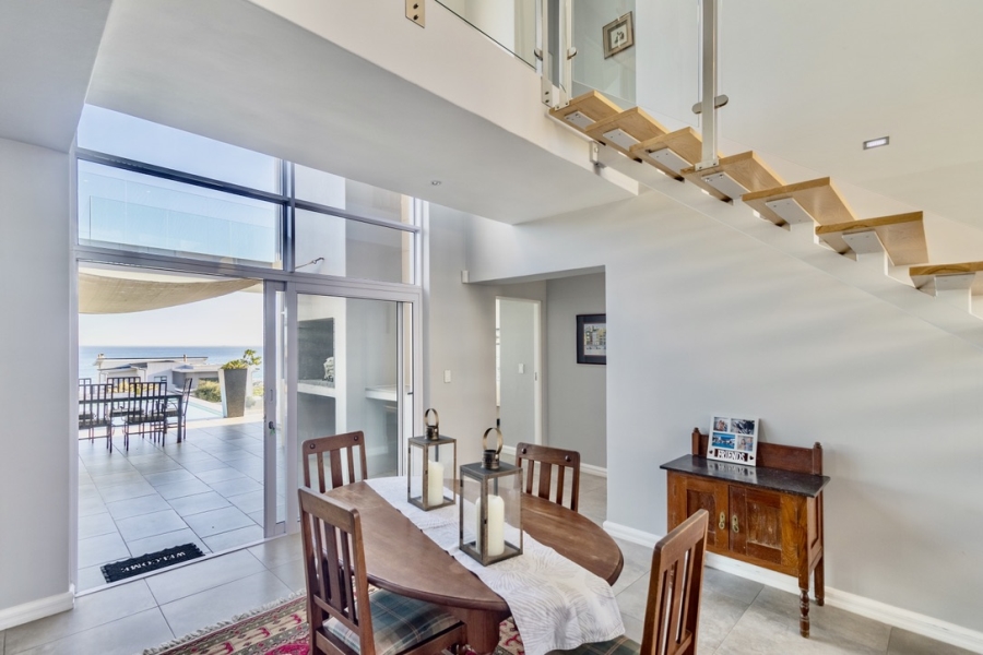 4 Bedroom Property for Sale in Yzerfontein Western Cape